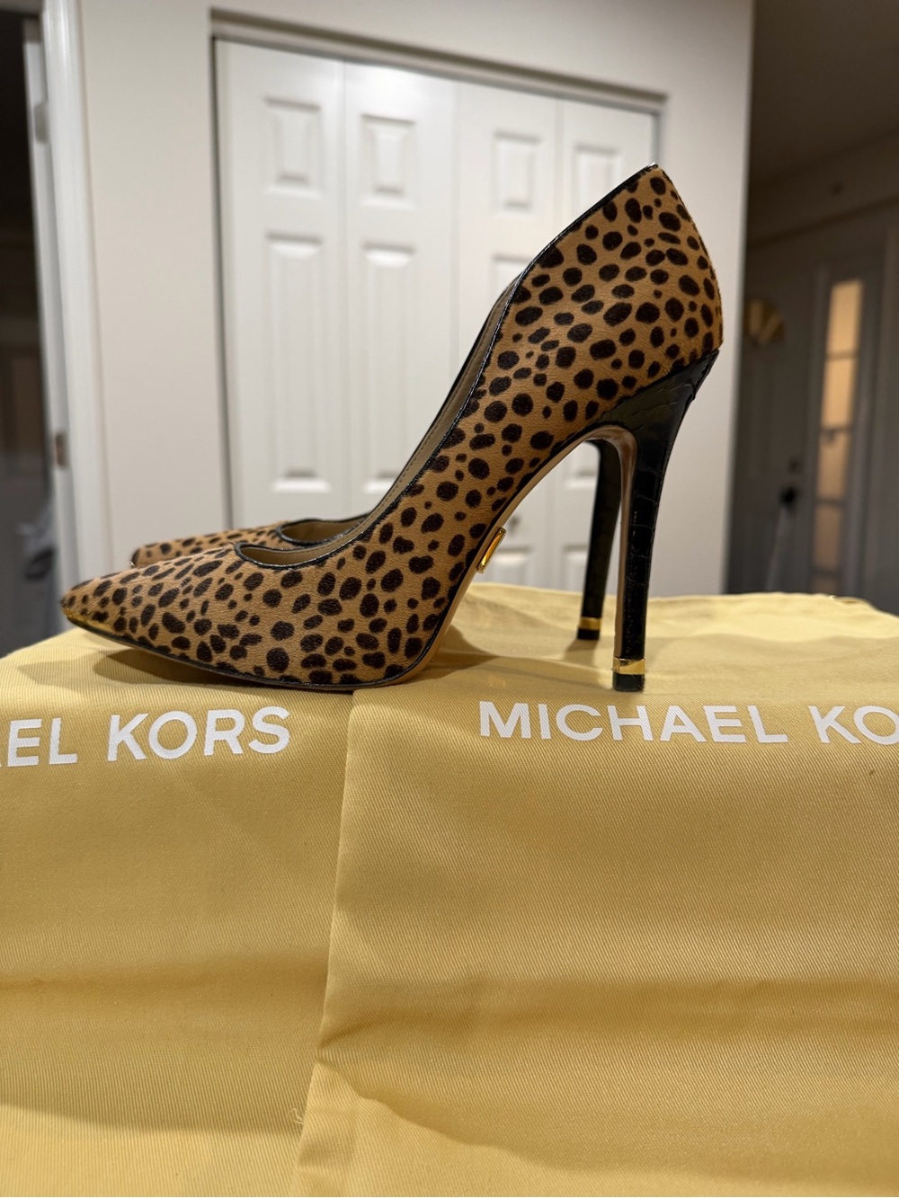 MICHAEL KORS PONYHAIR LEOPARD PRINT STILETTO PUMPS - SIZE IT 36 - Picture 9 of 12